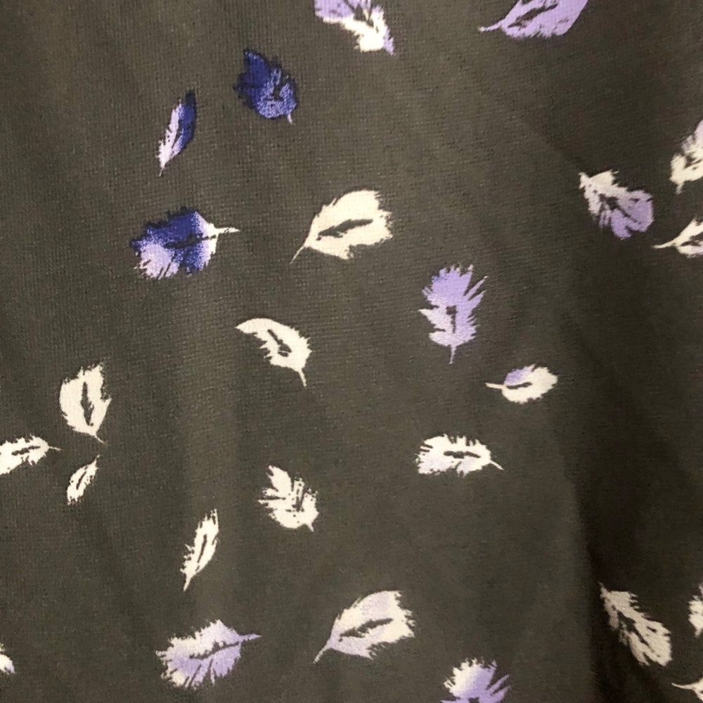 Gray Torrid Top with Feature Pattern - Picture 4 of 6